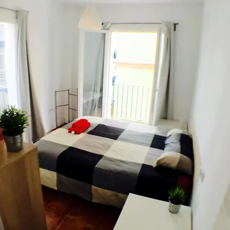 Centro + Wifi+ 2 Camas De Matrimonio +playa Apartment