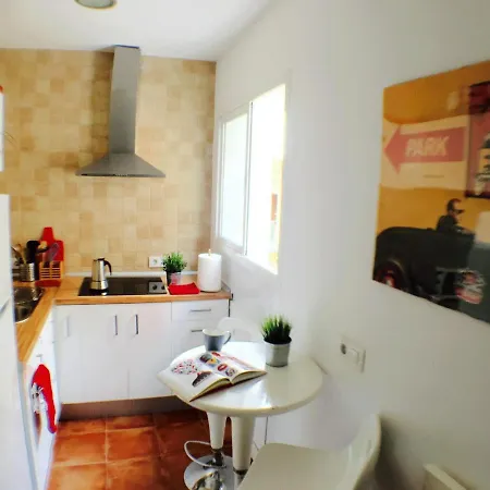 Apartment Centro + Wifi+ 2 Camas De Matrimonio +playa Cádiz